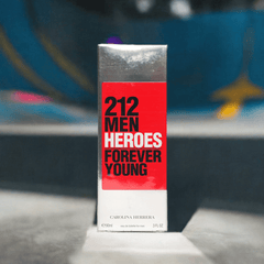 Fragancia moderna para hombre 212 Men Heroes Forever Young.